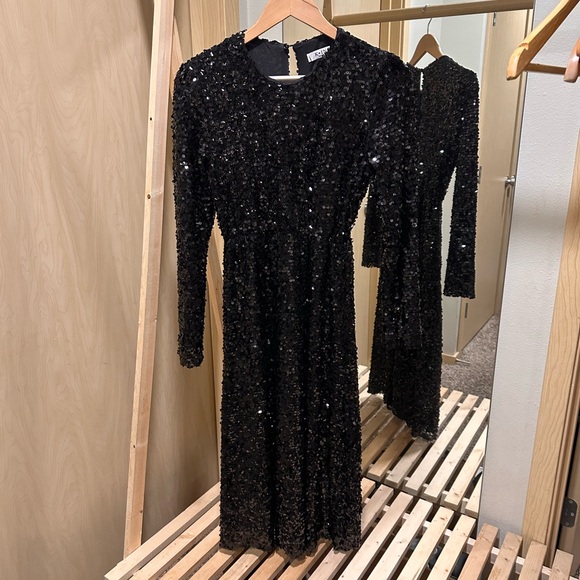 Sequin midi dress - Picture 1 of 7